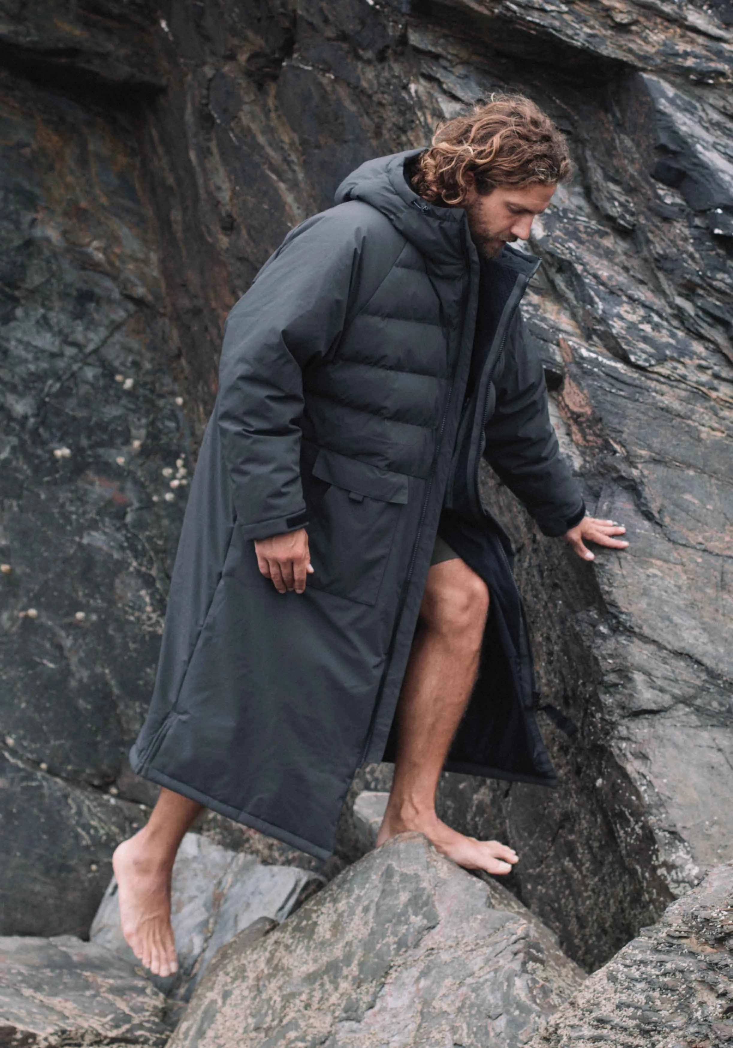 All Weather Puffer Changing Robe - Fossil Black