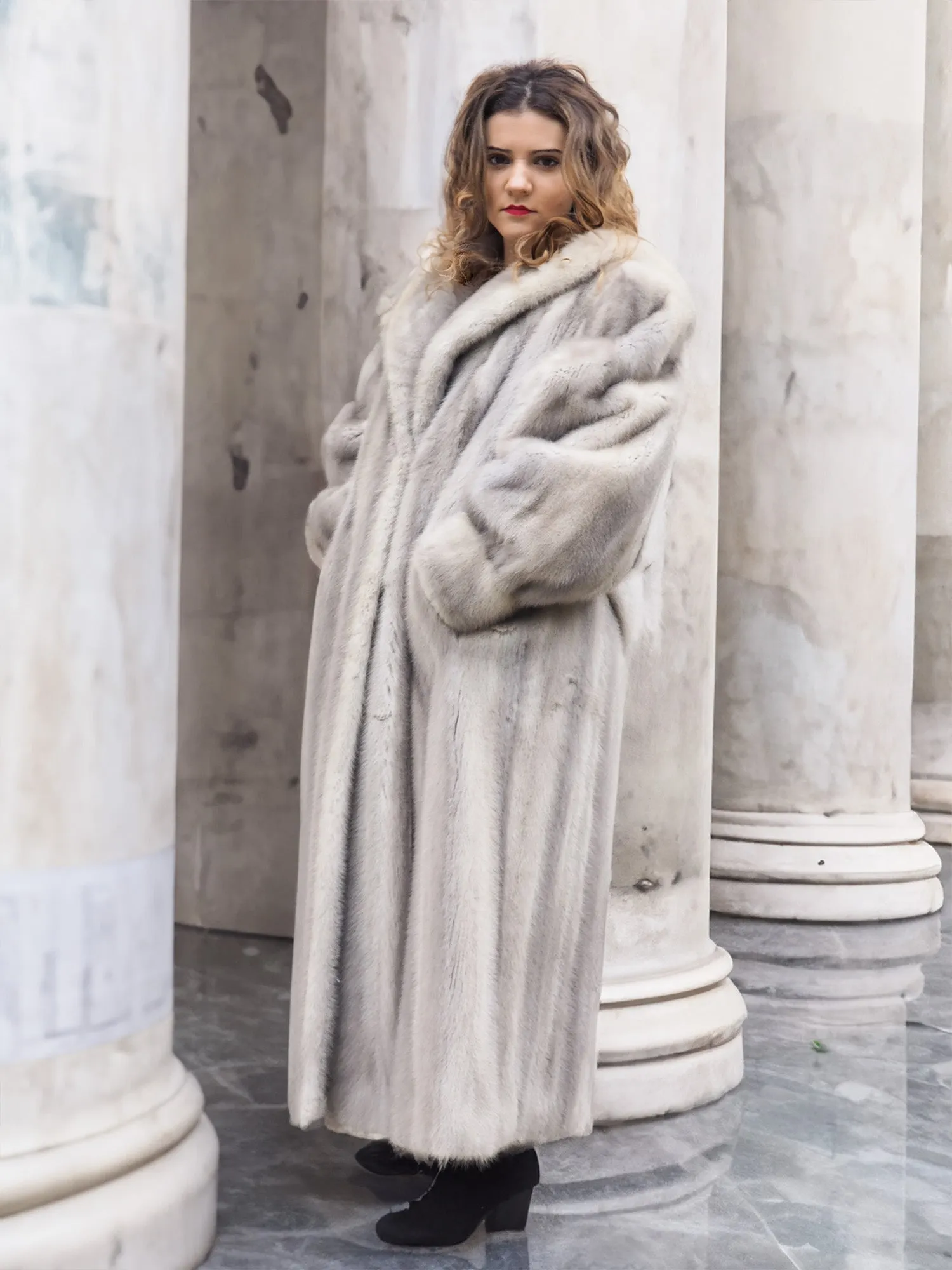 Canadian Sapphire Mink Fur Coat M