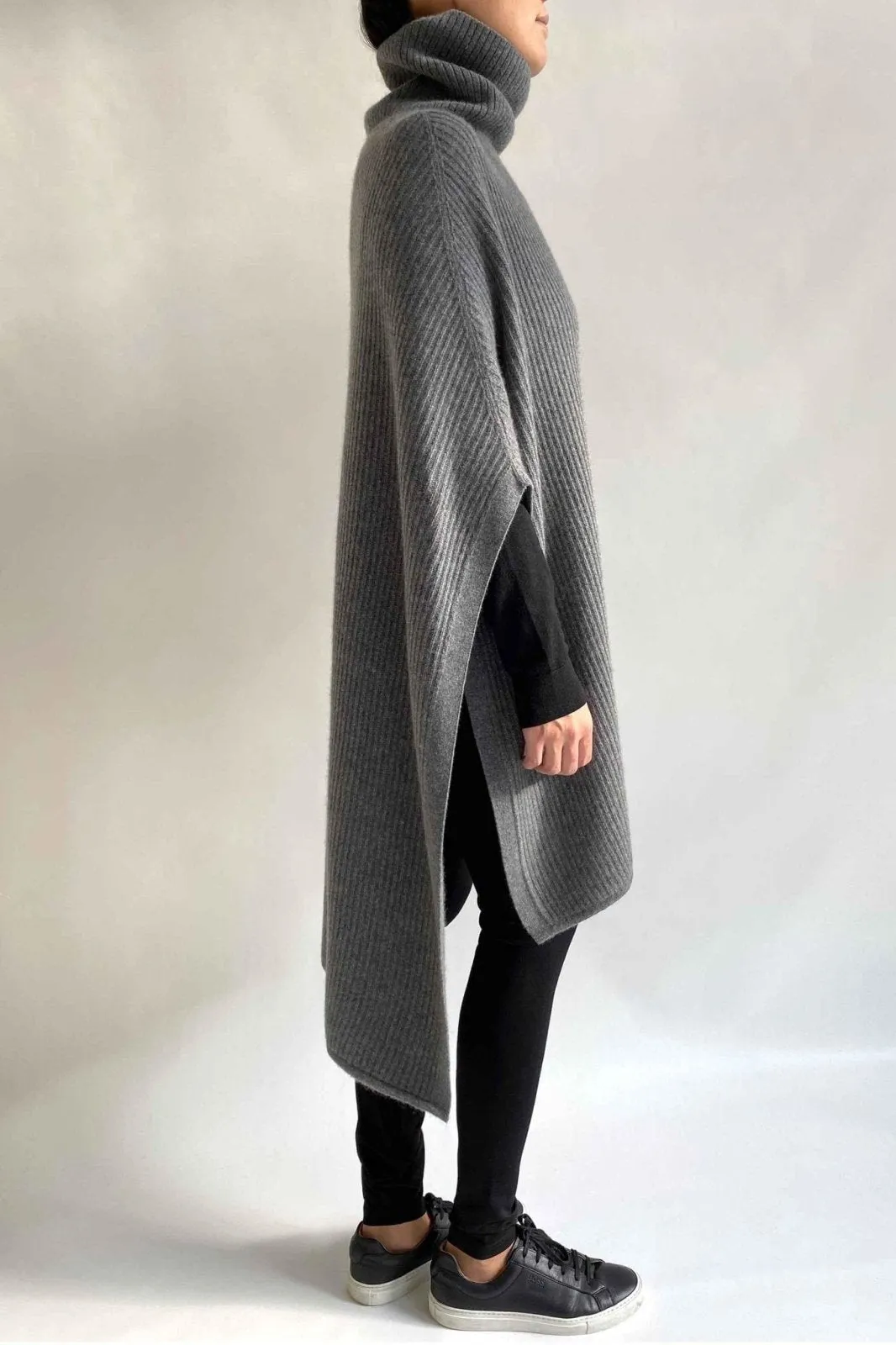 Cashmere Chunky Sweater Poncho with roll neck in Mid grey