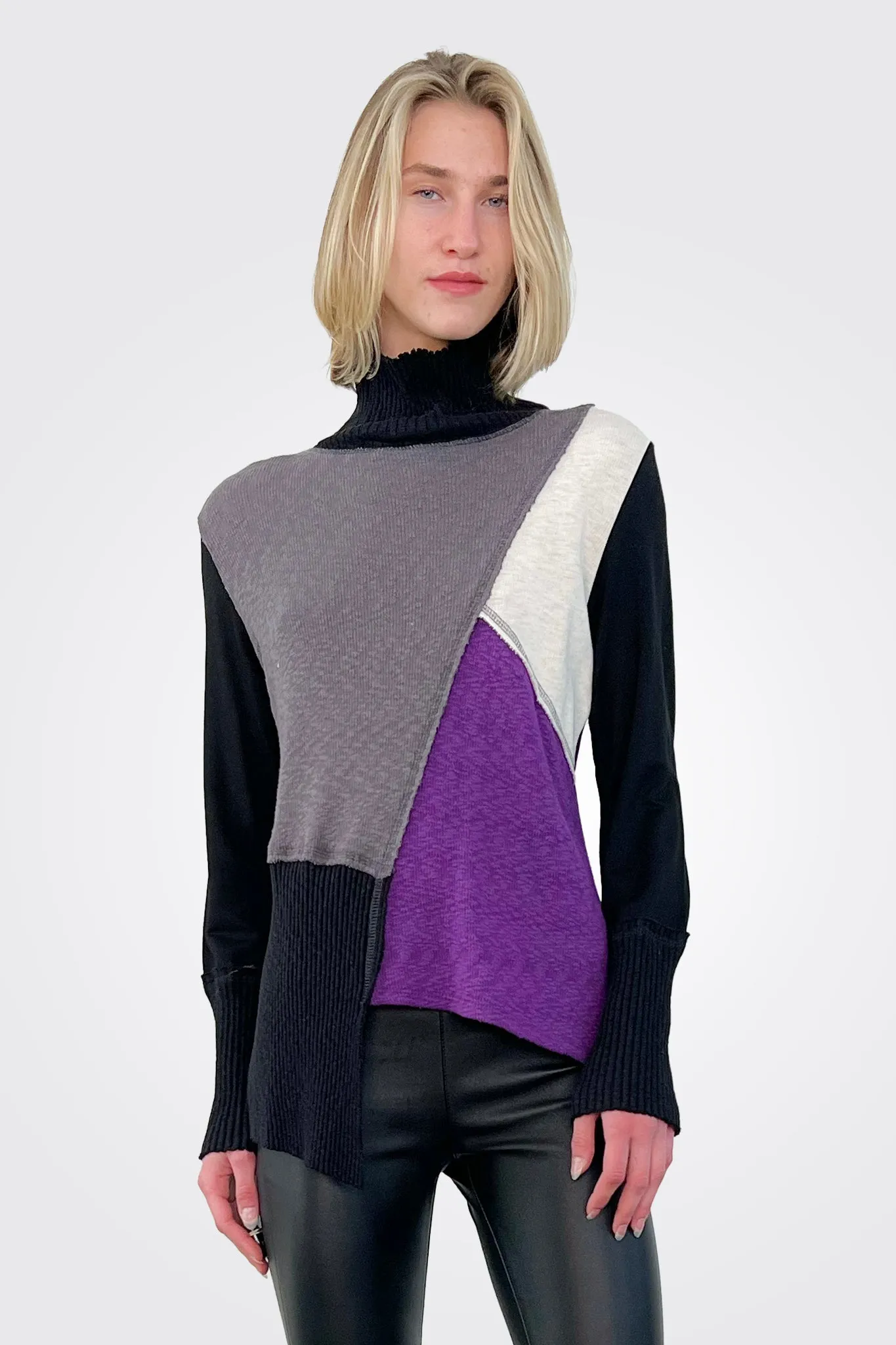 Colorblock Turtleneck Sweater - Black Multi