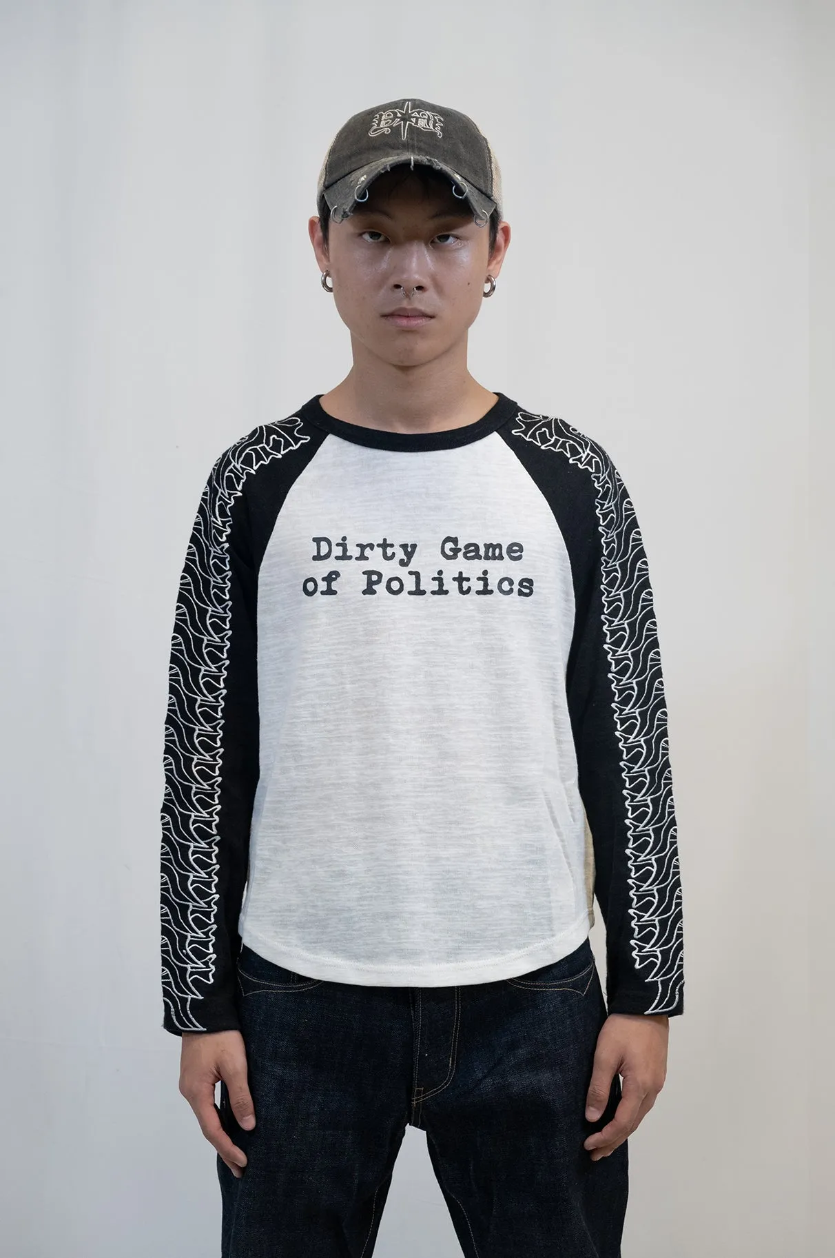 DIRTY GAME RAGLAN L/S TEE