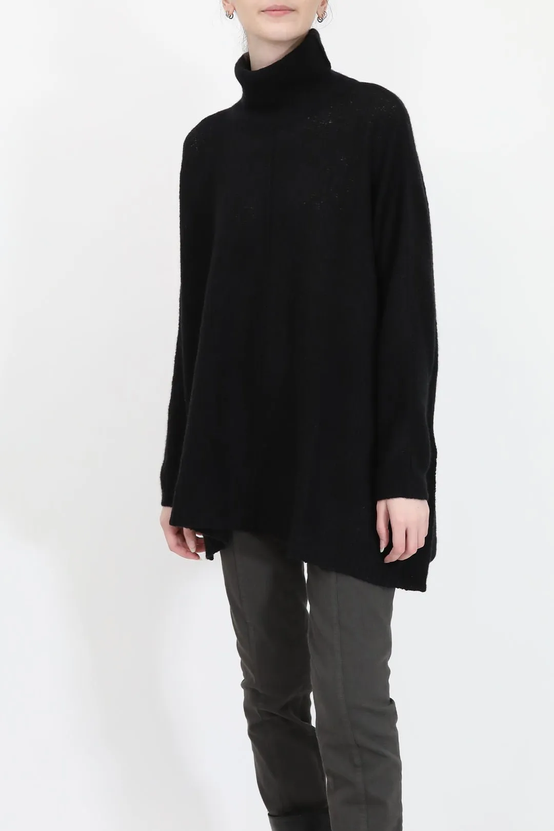 ELENE ONE-SIZE TURTLENECK PONCHO IN CLOUD CASHMERE