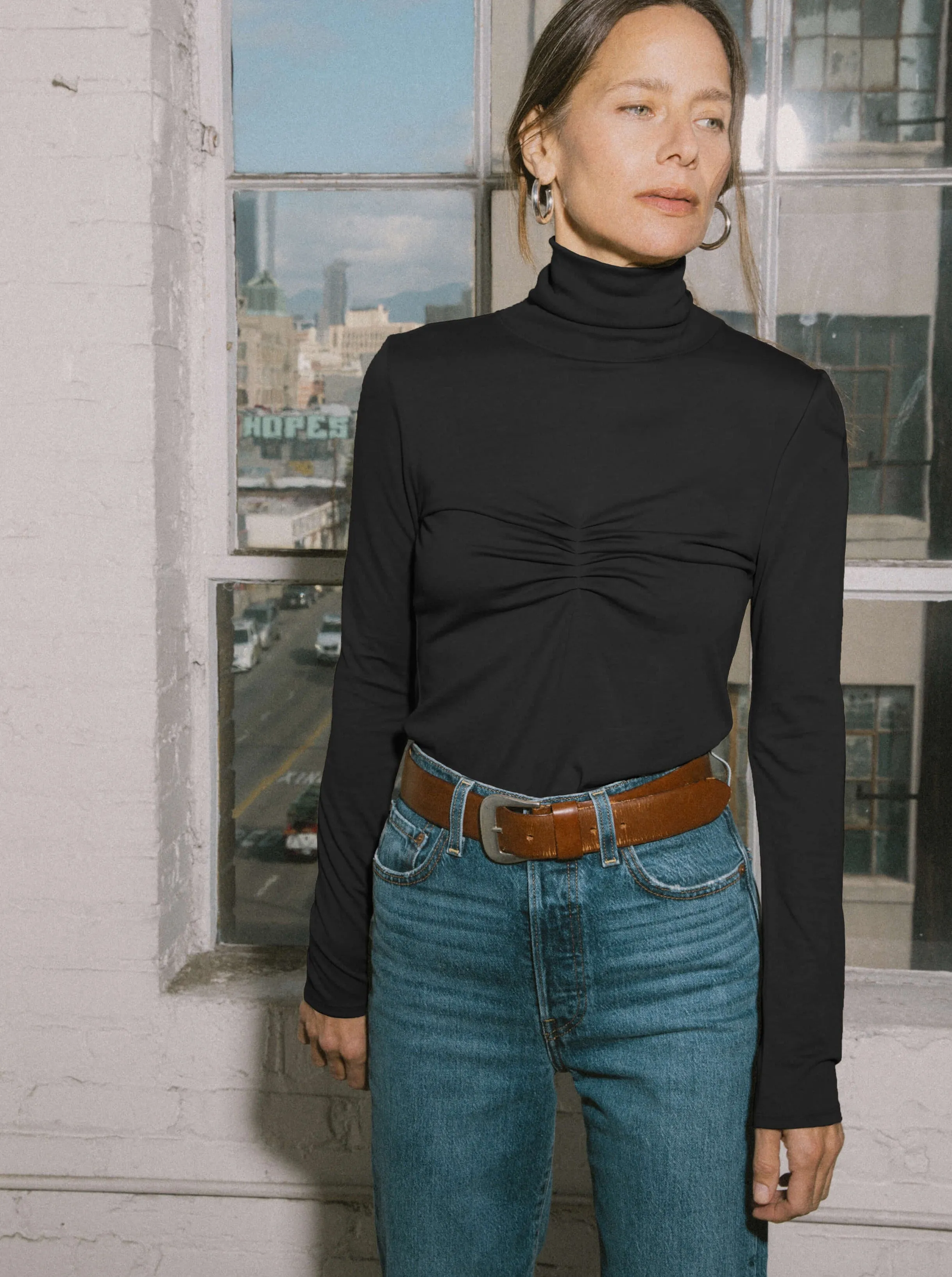 Eris Turtleneck - Jet Black