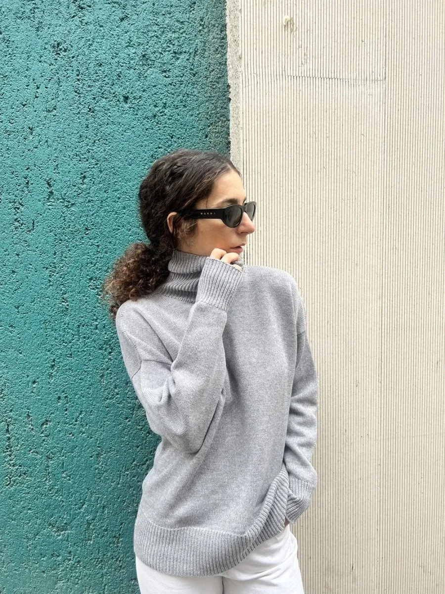 Givéh Hugme Turtleneck Sweater (Grey)