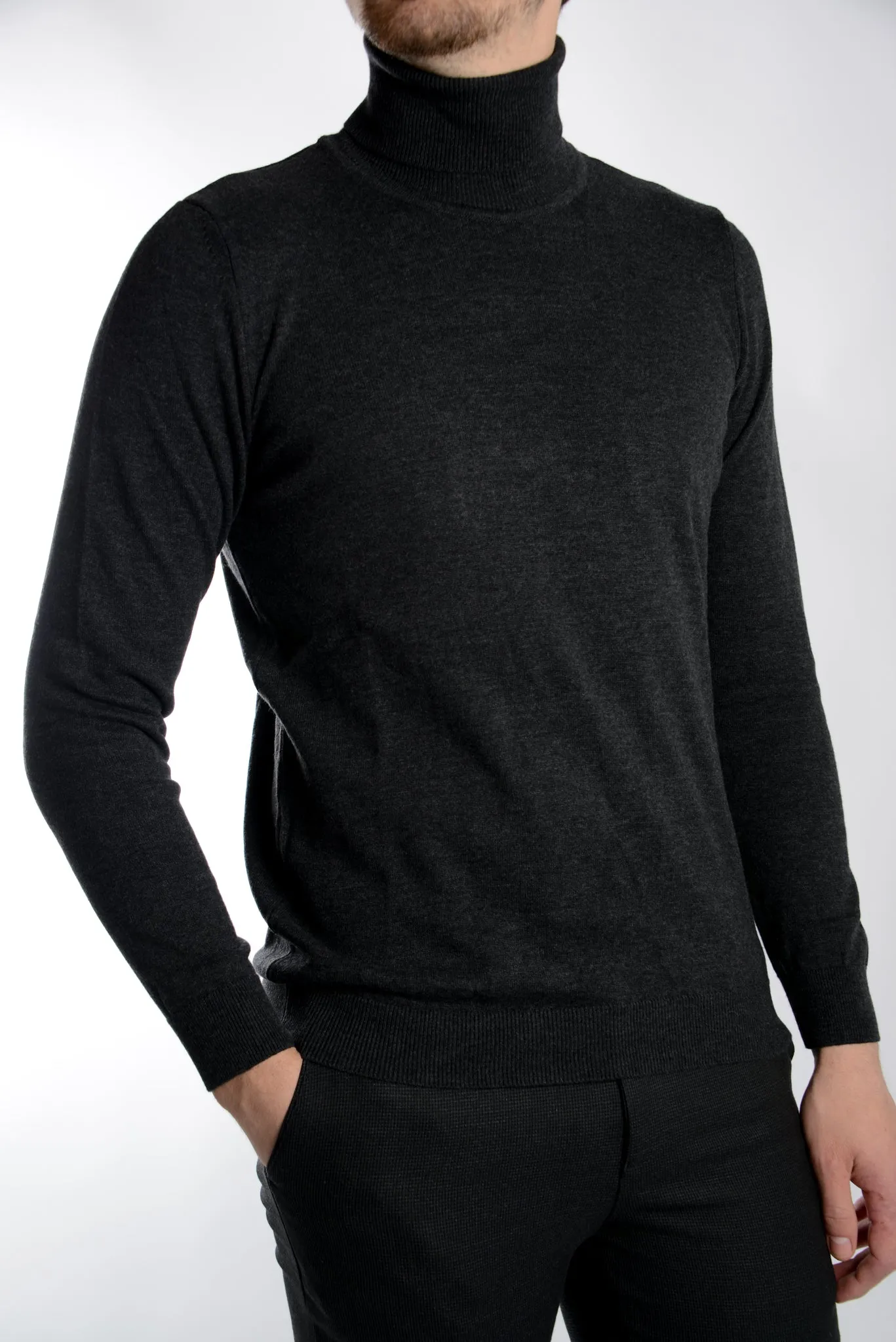 Leeds Slim Fit Heathered Turtleneck Euro Sweater