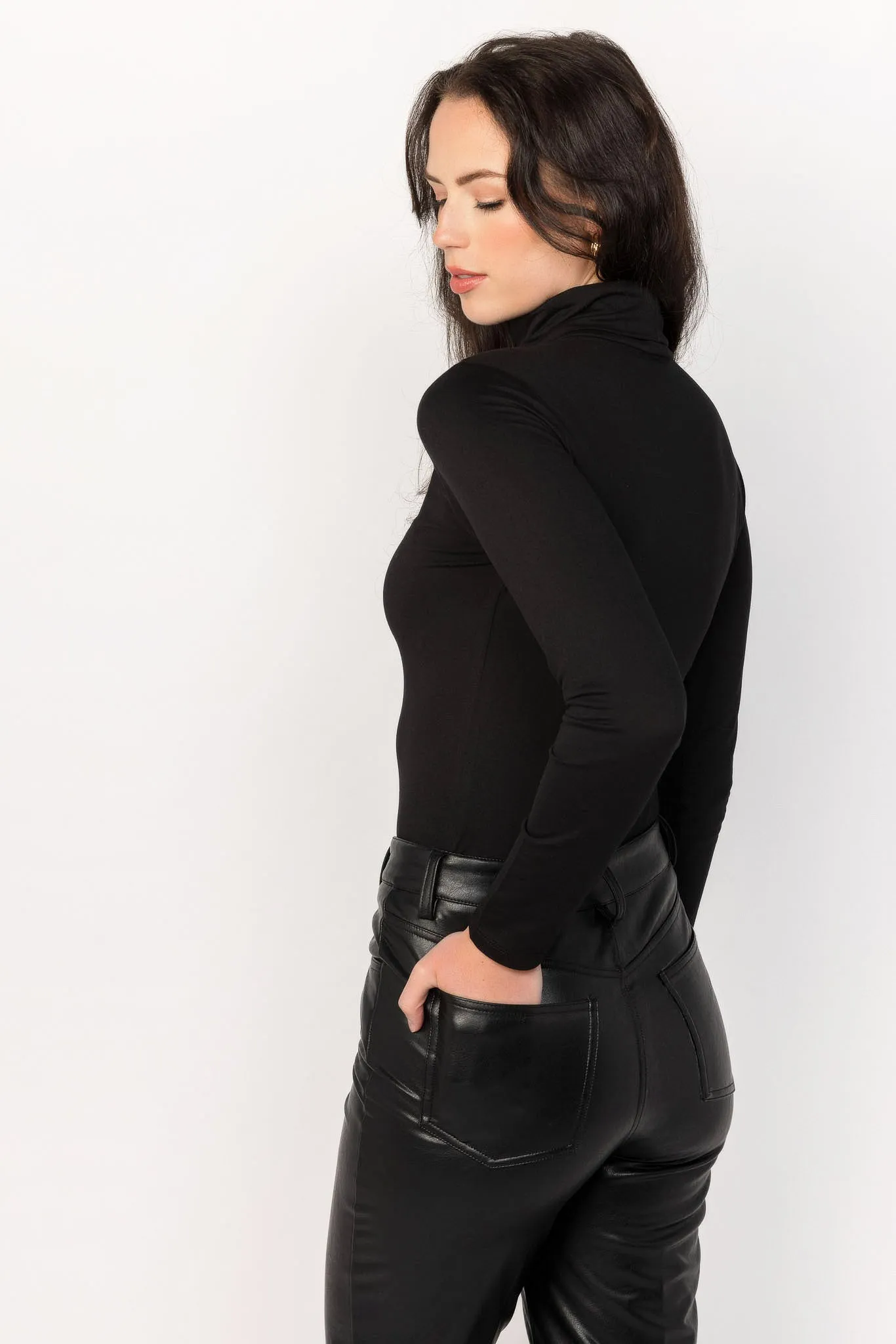 Long-Sleeve Fitted Turtleneck