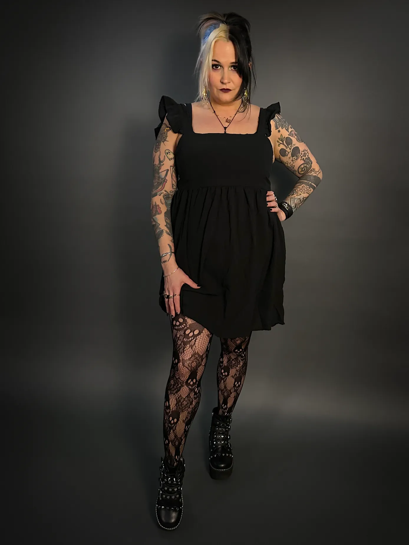 Outfit Set - Ruffled Wing Sleeves Swiss Dot Dress with Pockets with Rose & Skull Tights