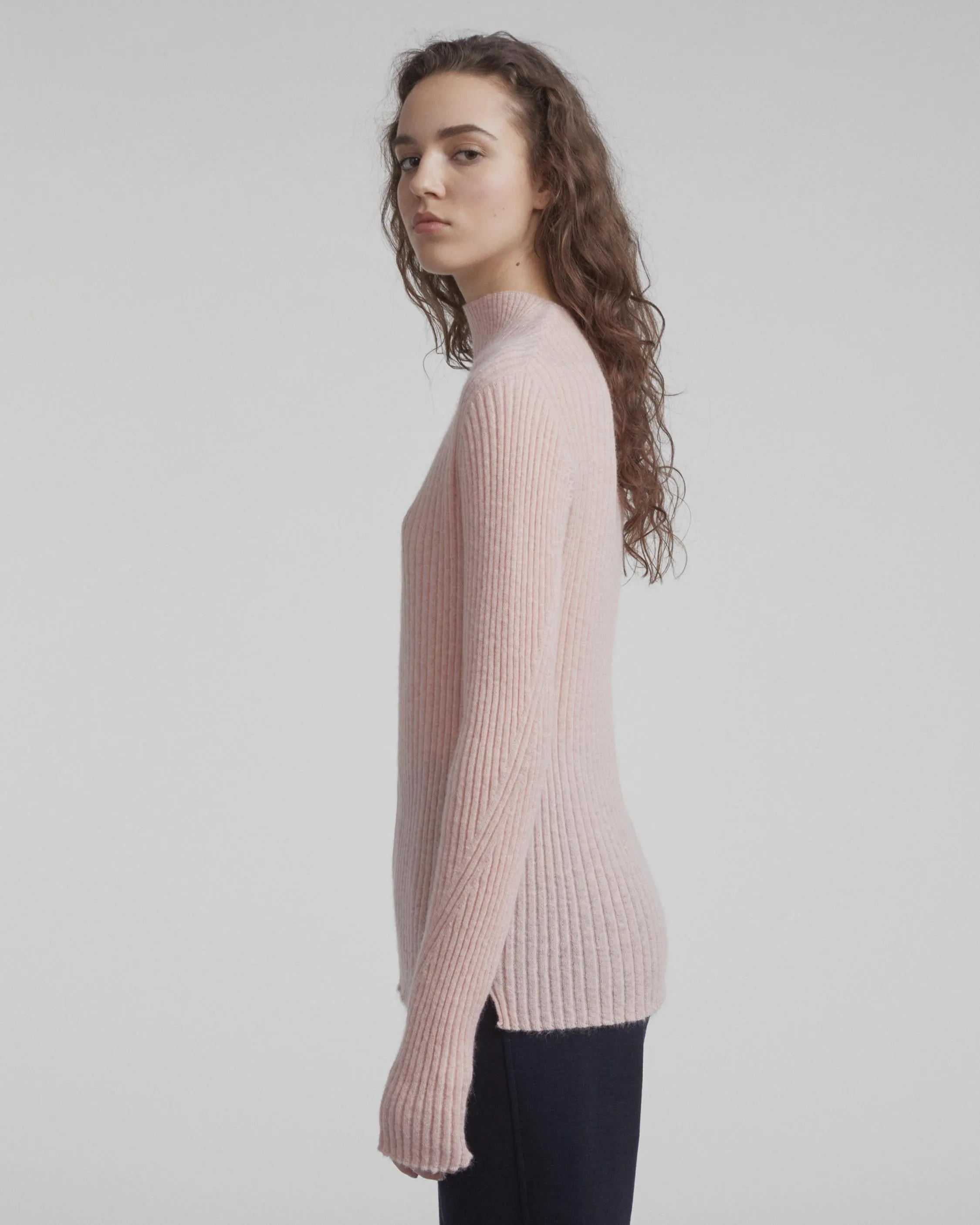 Rag & Bone Collection- Donna Turtleneck Peach Beige