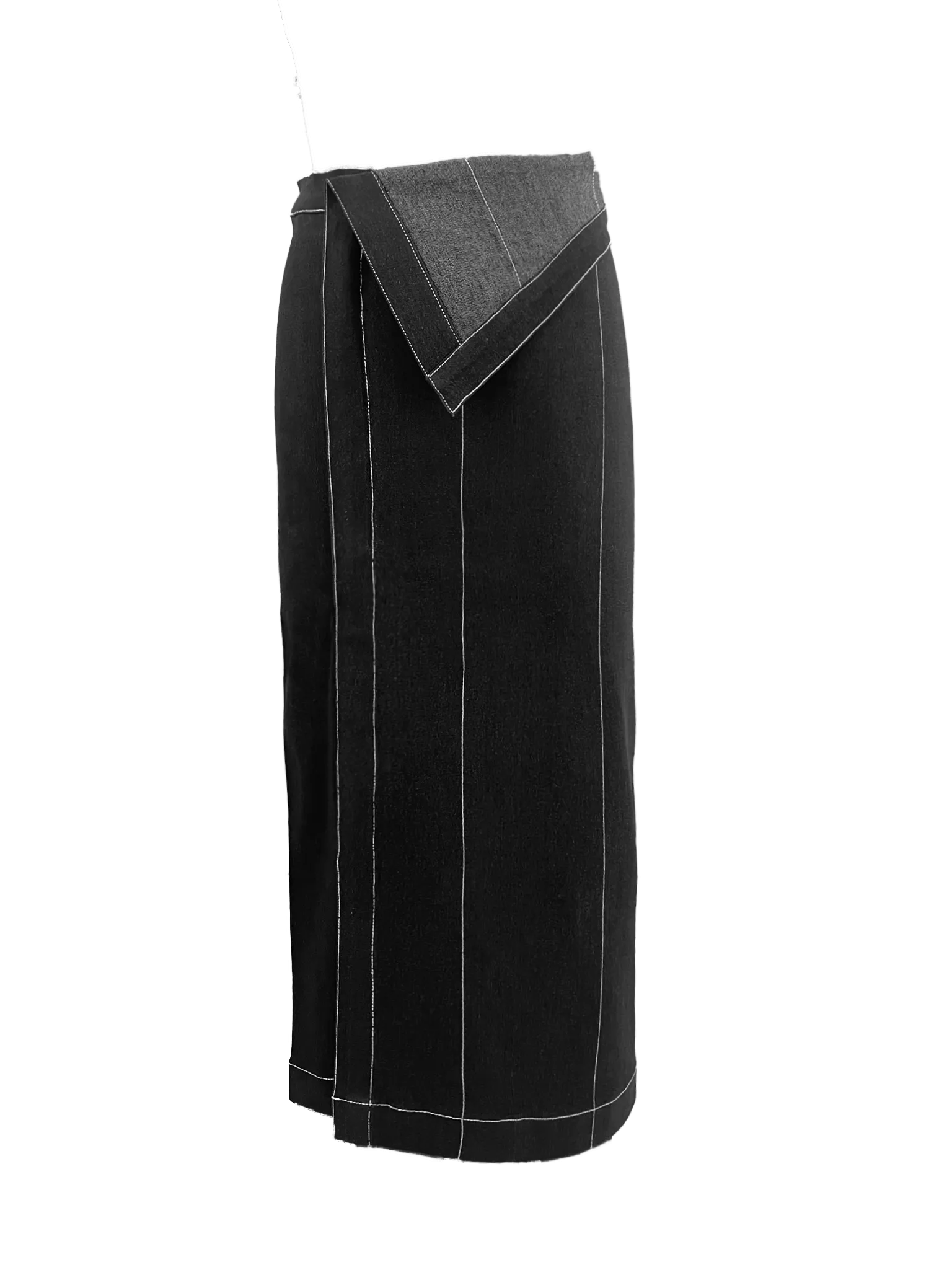 Slate Skirt in Black