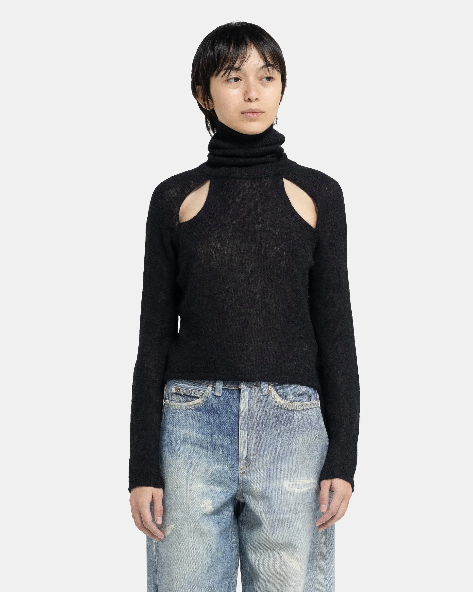 Slice Turtleneck in Black