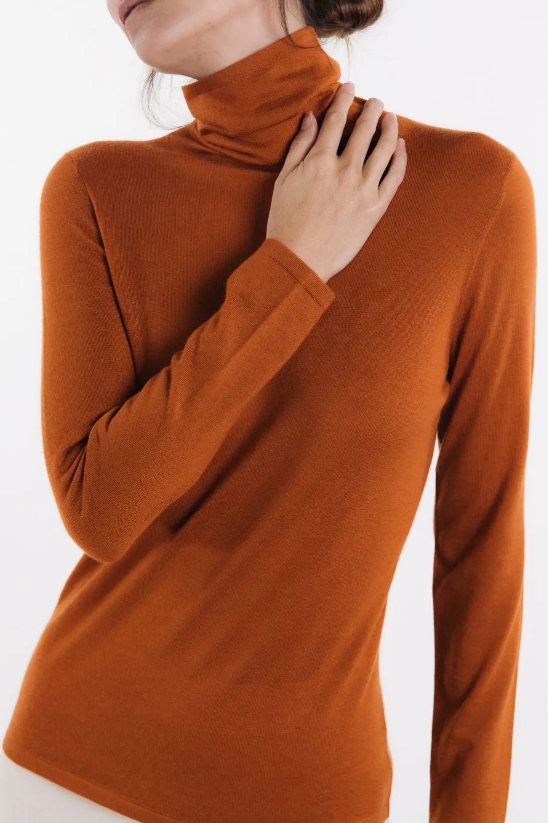 SUPERFINE CASHMERE TURTLENECK