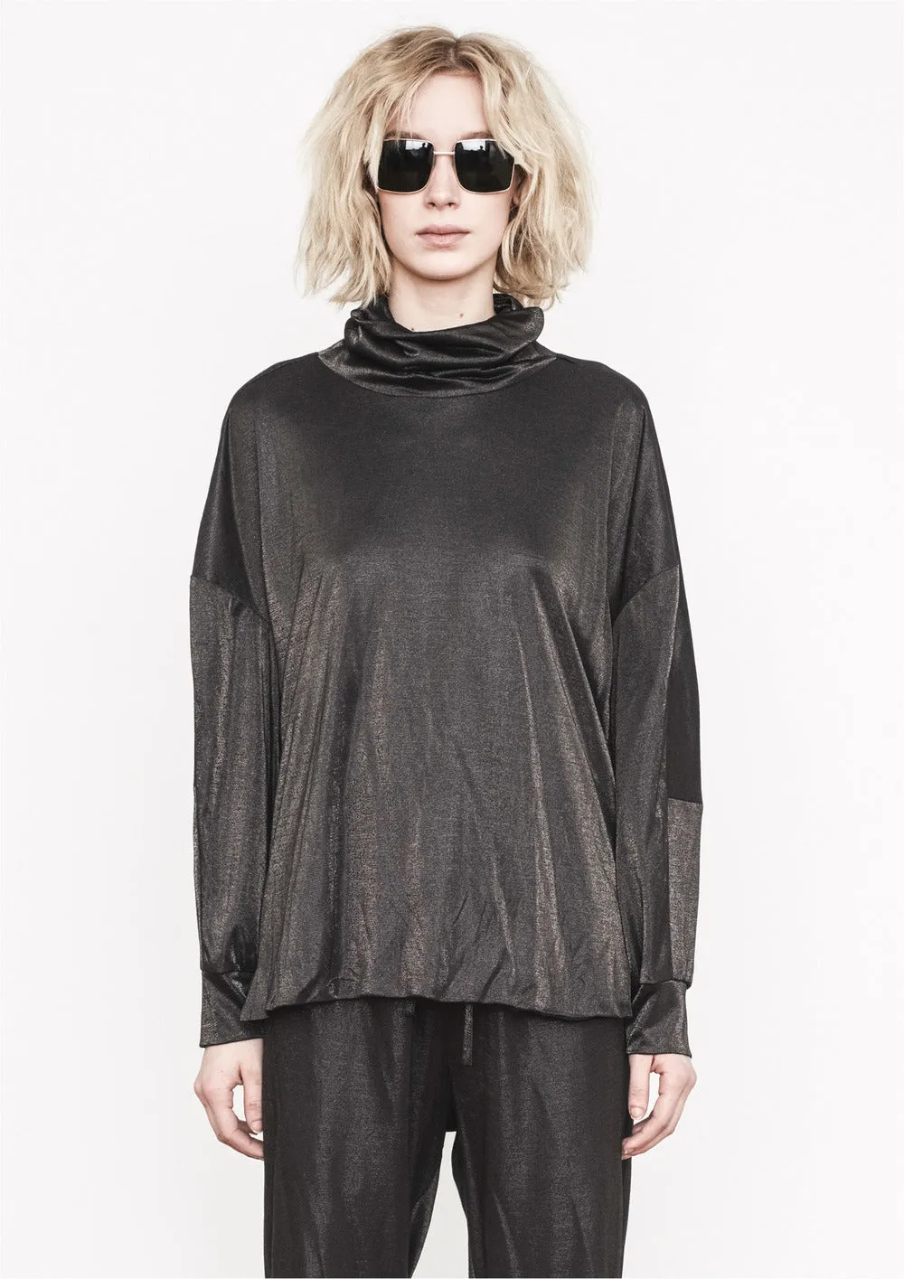 SWEATER TURTLENECK - BLACK WITH GOLDEN SHINE