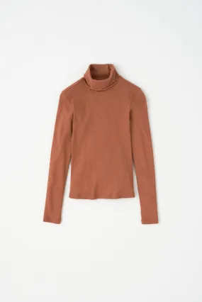 Women's Fitted Turtleneck in Caramel